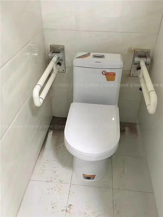 上翻扶手3.jpg 上翻扶手3.jpg