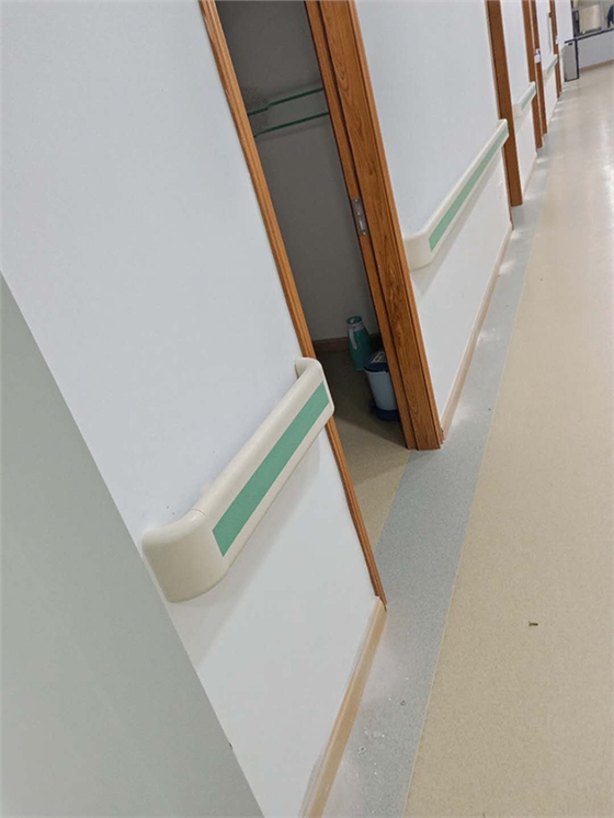 安裝醫(yī)院靠墻護手