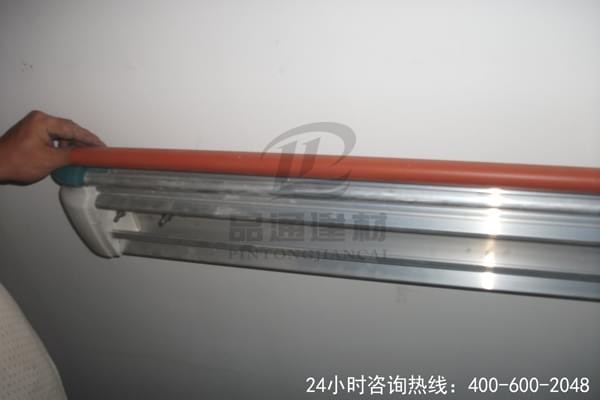 【福建防撞扶手】藍(lán)品盾為您定制專屬顏色